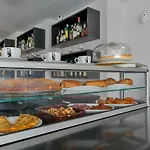 Oyo El Pilar 2*