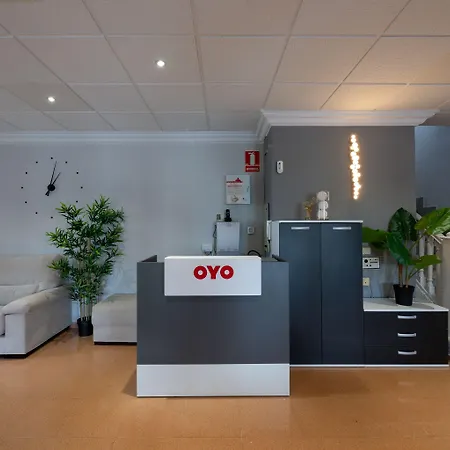 Oyo El Pilar 2* ויאקסטין