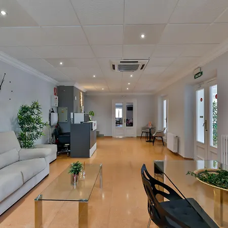 Oyo El Pilar בית הארחה ויאקסטין