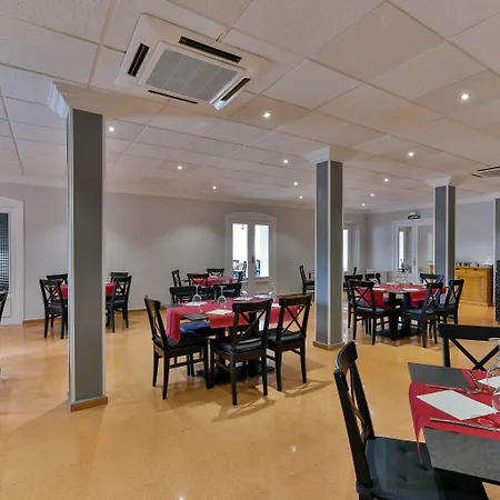 Oyo El Pilar ויאקסטין