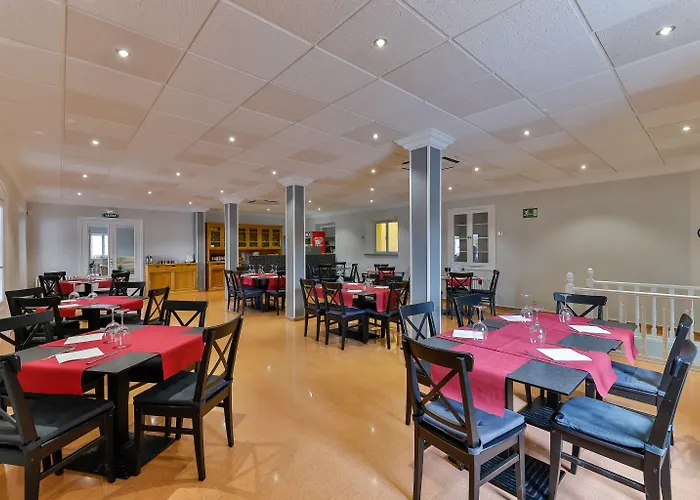 Oyo El Pilar Gæstehus 2*