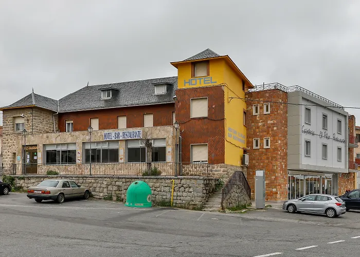 Gæstehus Oyo El Pilar Villacastín