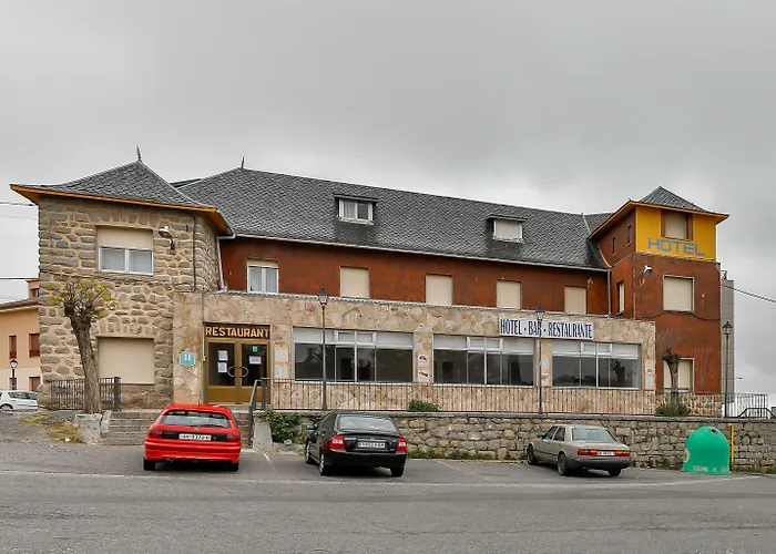 Oyo El Pilar Gæstehus Villacastín