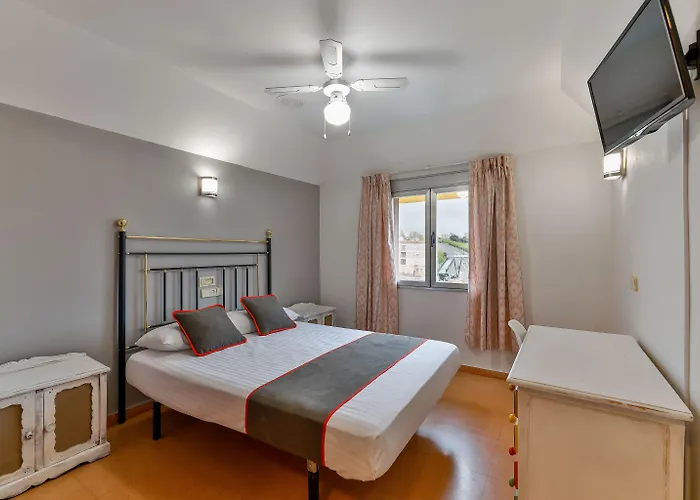 Oyo El Pilar Villacastín