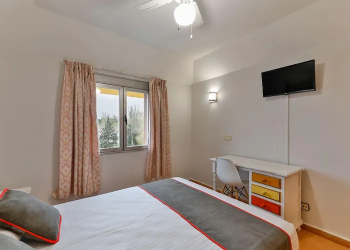 Oyo El Pilar Gæstehus Villacastín