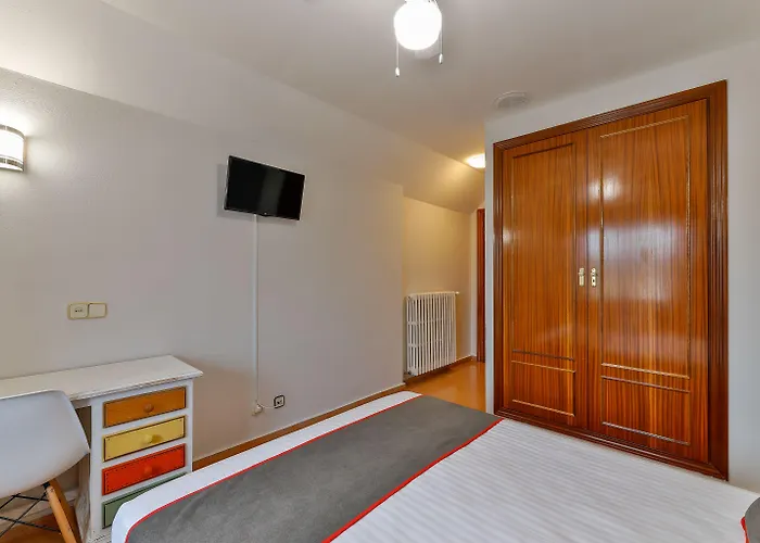 Oyo El Pilar Gæstehus 2*