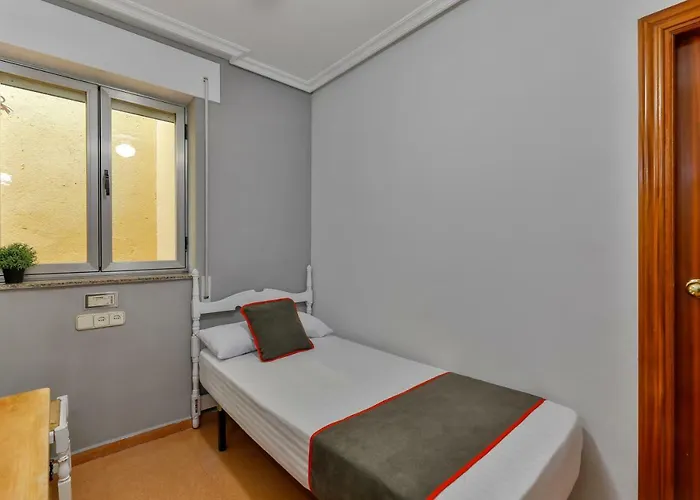 Oyo El Pilar 2* Villacastín