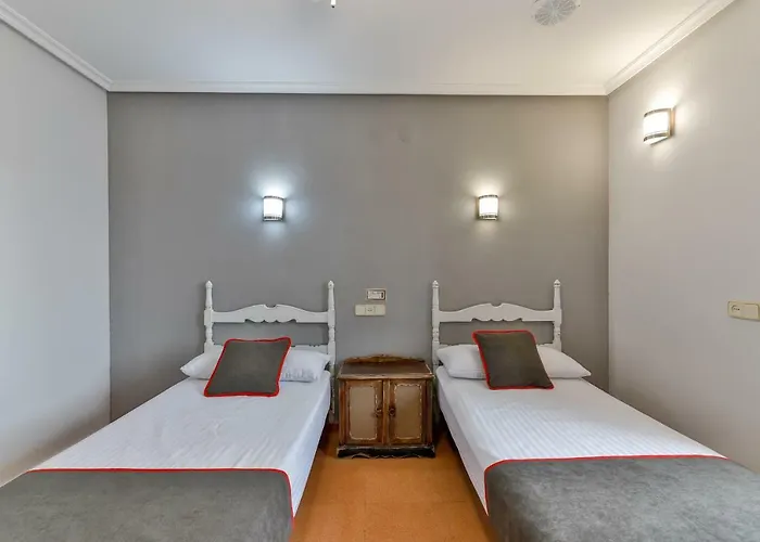 Gæstehus Oyo El Pilar 2*