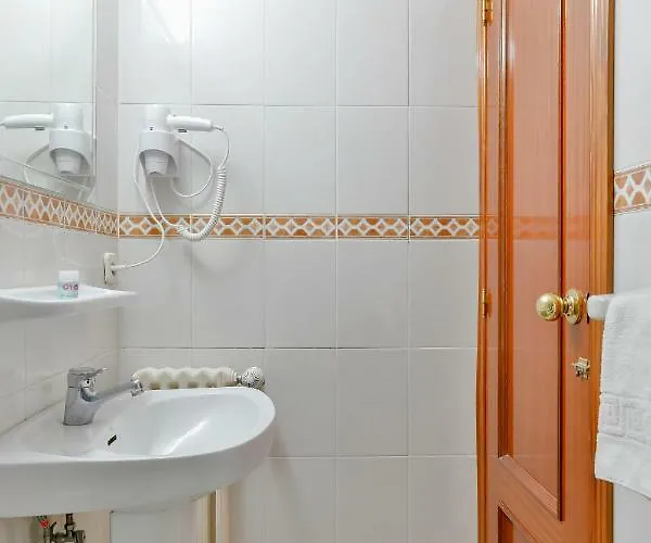 Gæstehus Oyo El Pilar